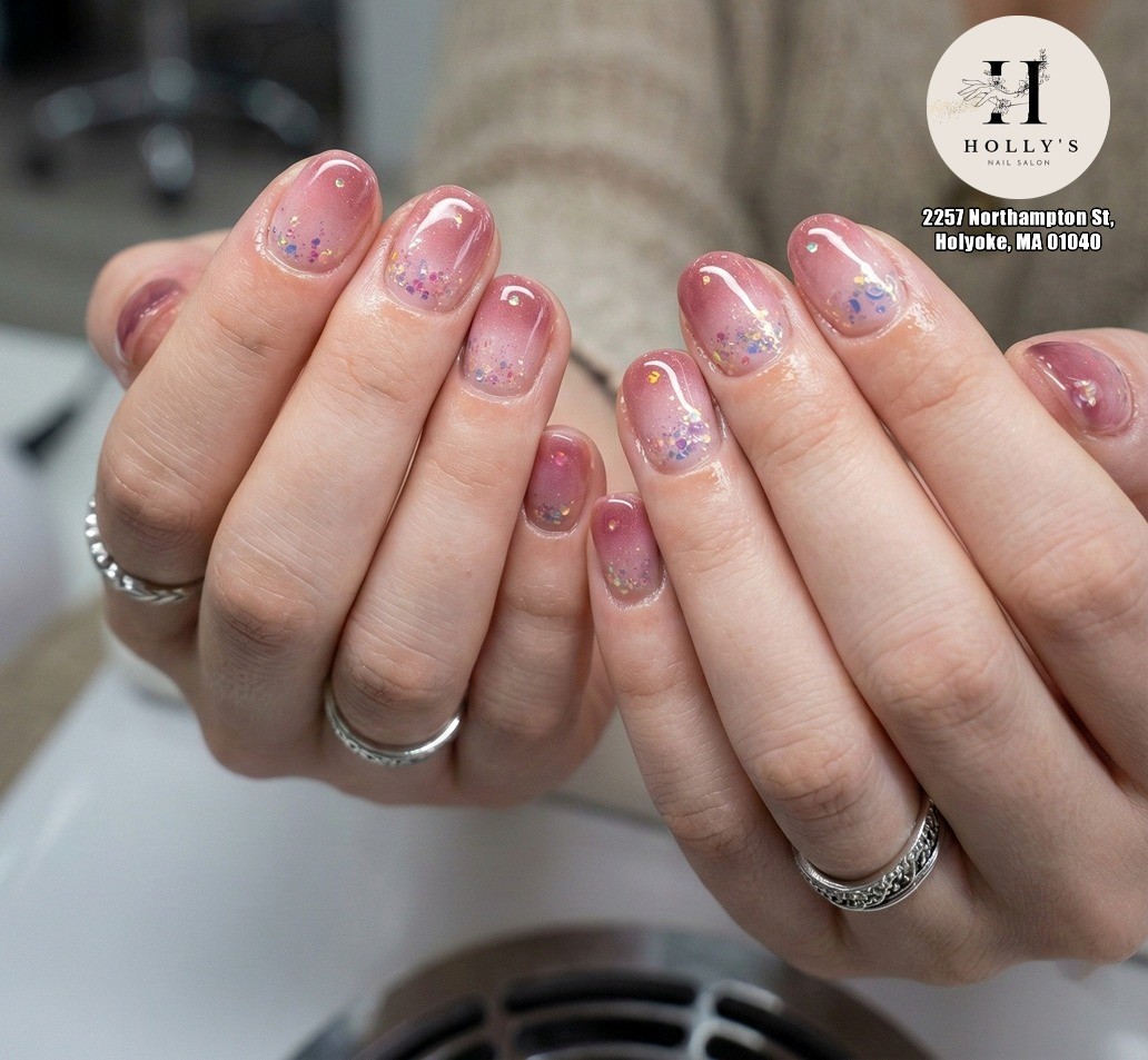 Holly's Nail Salon 